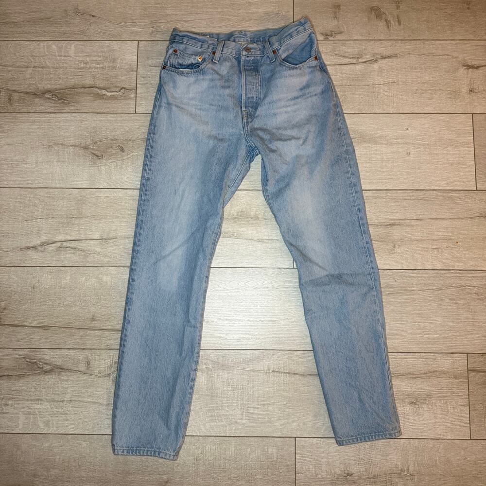 Levi's Premium Womens 501 Original Fit Jeans Light Wash W28 L32 Button Fly